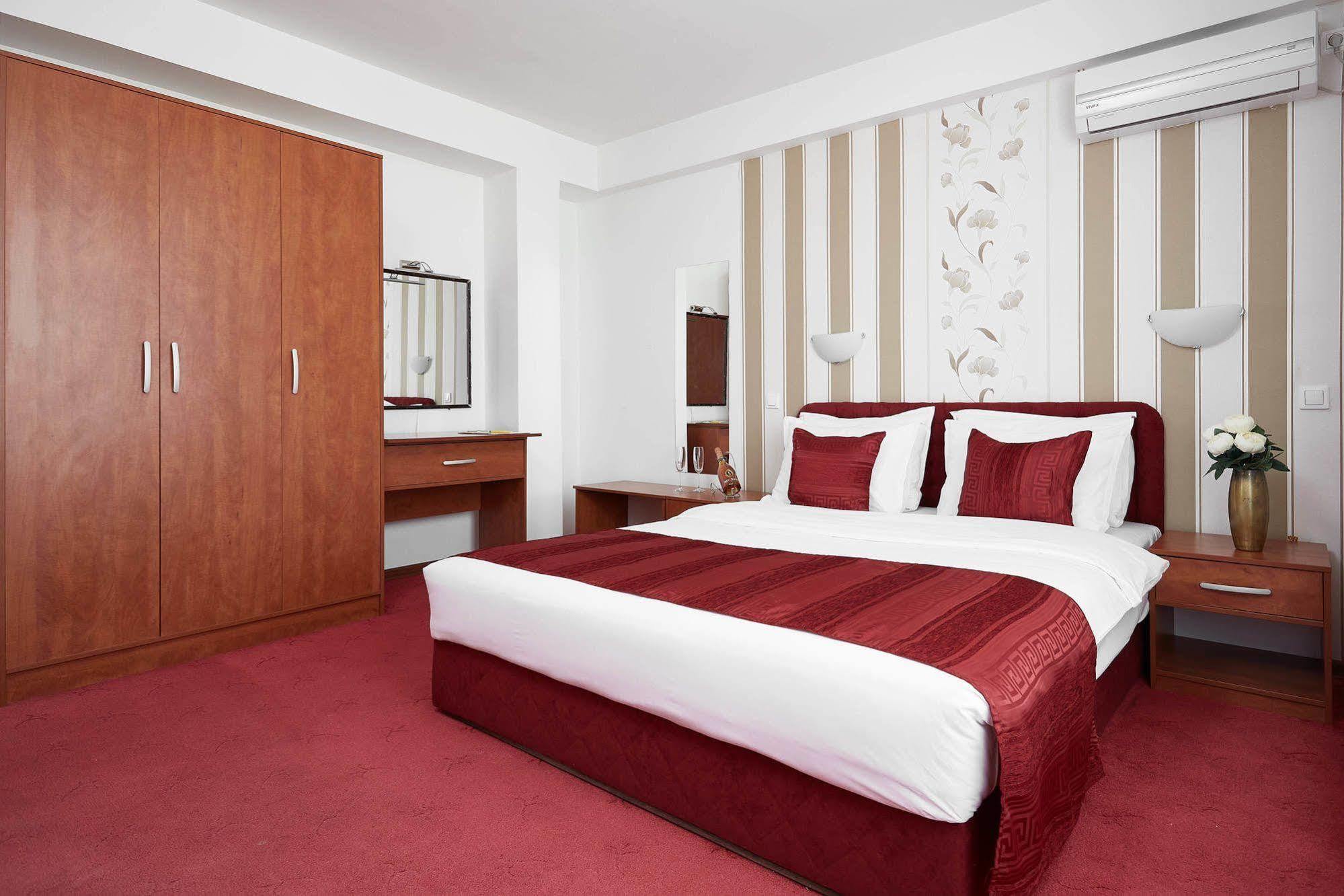 Hotel Victoria スコピエ エクステリア 写真